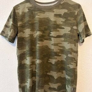 Eddie Bauer camo short sleeved T shirt Size L